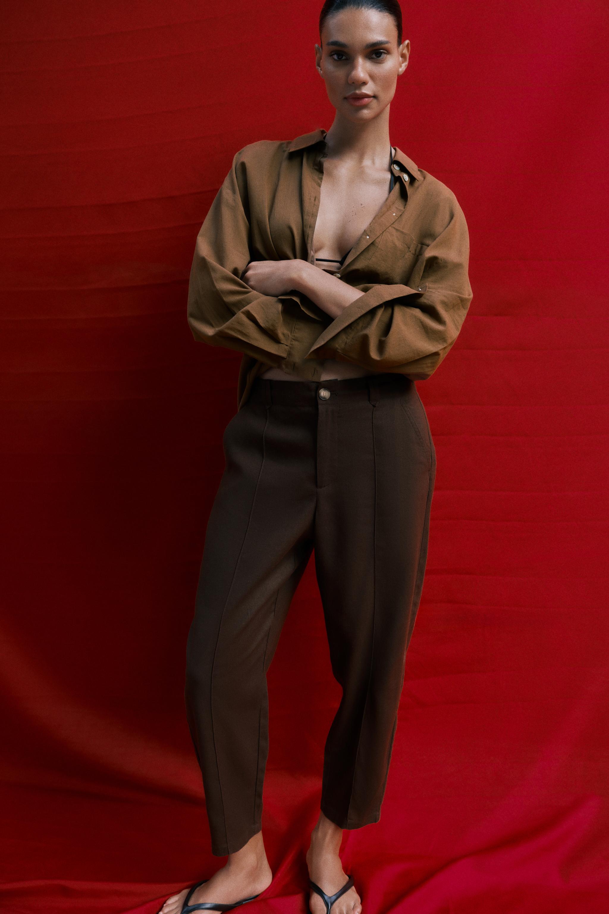 LINEN TAPERED PANTS WITH SEAM DETAIL